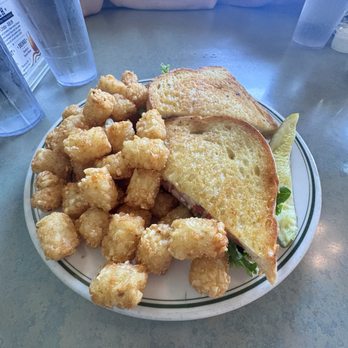 Berry Fields Cafe - Grilled Chicken Sandwich with tater tots - Cafes Near Me - Centralia, Washington Berry Fields Cafe - Grilled Chicken Sandwich with tater tots - Cafes Near Me - Centralia, Washington