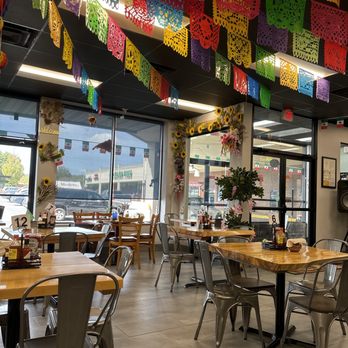 Taqueria El Molcajete - Enjoy the cheerful, spacious, sunlit atmosphere while anticipating food cooked to order. - Mexican Near Me - Eldersburg, Maryland