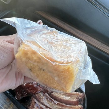 Harris BBQ - Jalapeño cornbread - Barbeque Near Me - Coalinga, California Harris BBQ - Jalapeño cornbread - Barbeque Near Me - Coalinga, California