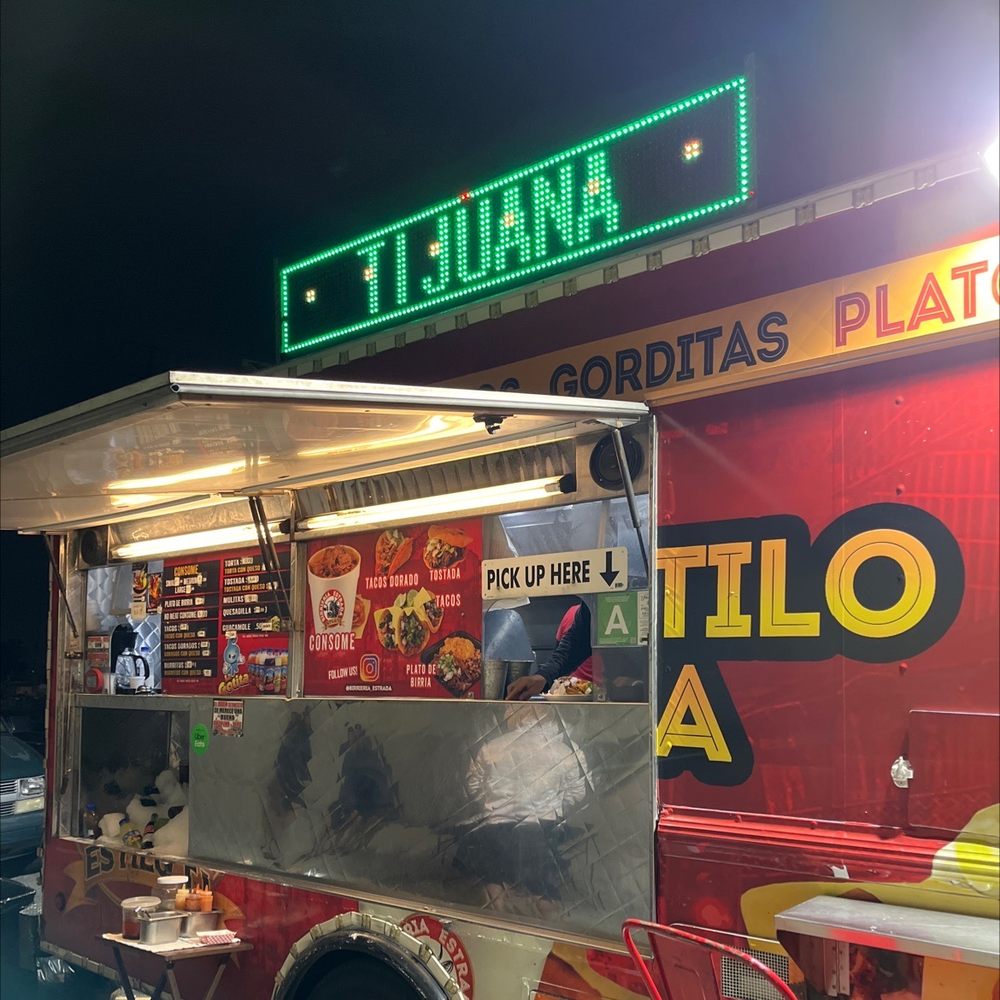 Birrieria Estrada - Check your bill.... They "pretend" to over charge by accident!!! - Food Trucks Near Me - Azusa, California