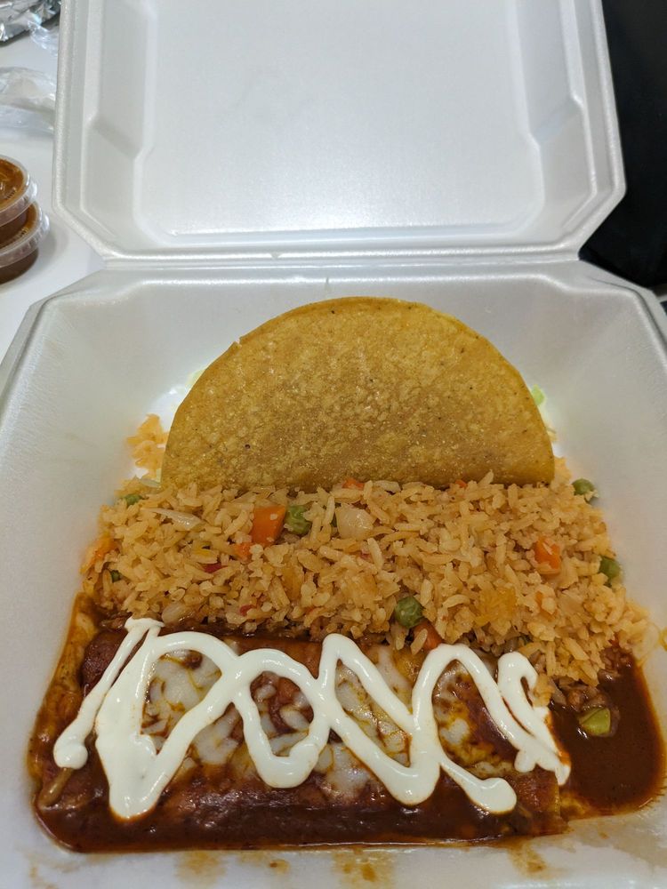 Tanjas Mexican Restaurant & Store