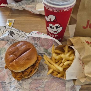 Jollibee - Spicy jalapeño chicken sandwich meal; with fries and choice of drink. - Chicken Shop Near Me - Stockton, California Jollibee - Spicy jalapeño chicken sandwich meal; with fries and choice of drink. - Chicken Shop Near Me - Stockton, California