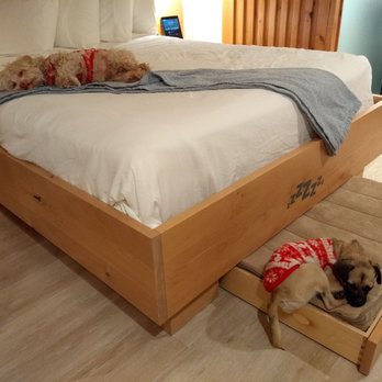 Best Friends Roadhouse - Hotels Near Me - Kanab, Utah