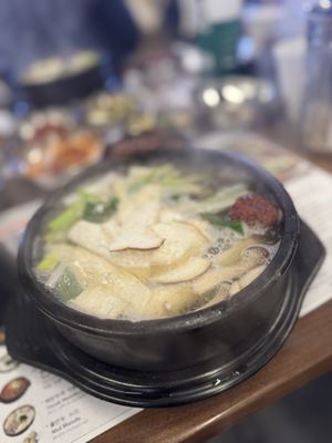Sun Nong Dan Sawtelle 선농단 by null