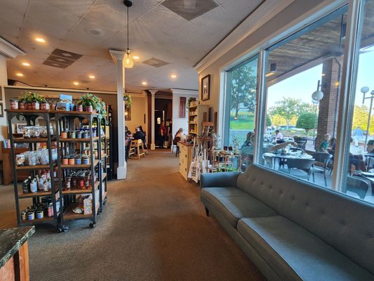 Relish Craft Kitchen & Bourbon Bar by null