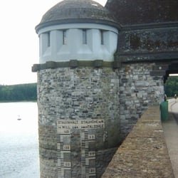 Sperrmauer