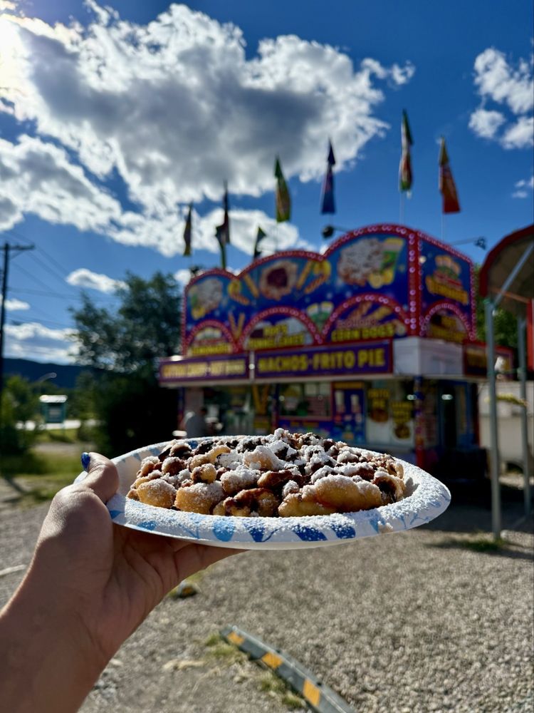Pops Funnel Cakes Logo