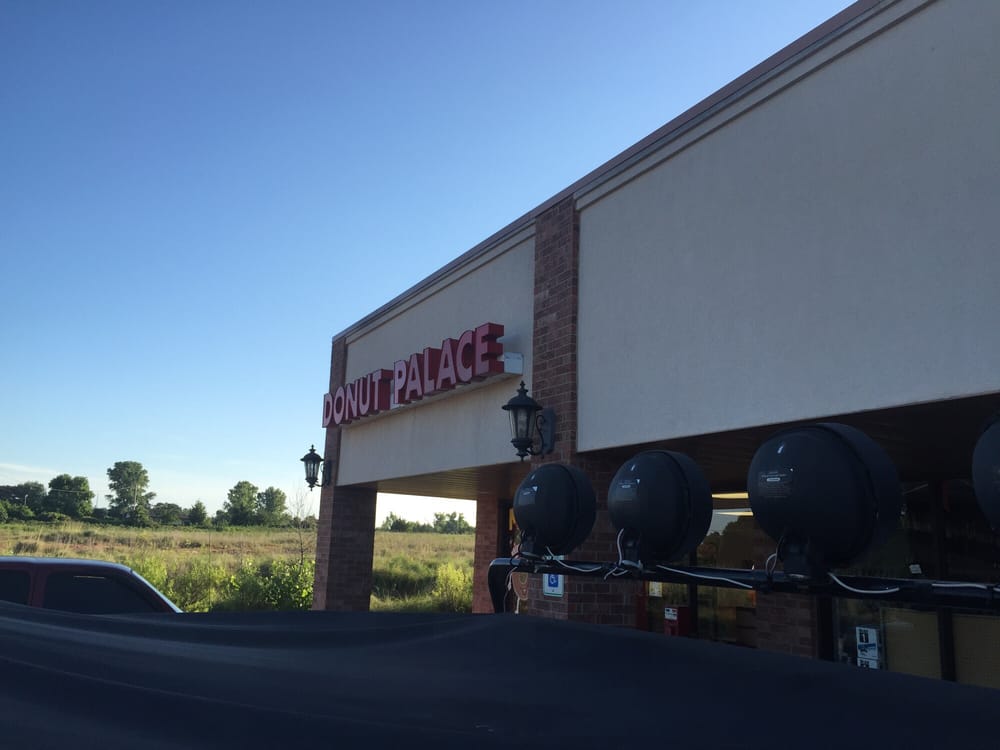 DONUT PALACE Updated September 2024 3390 S Harrah Rd, Harrah