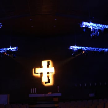 Die Jugendkirche - Hightech unterm Kreuz - Religious Organizations Near Me - Hamburg, HH