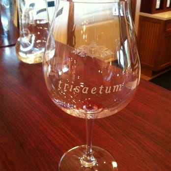 Trisaetum Winery - Wineries Near Me - Newberg, Oregon