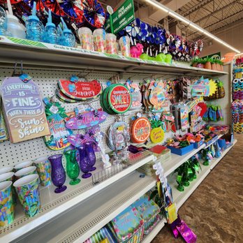 Dollar Tree - Discount Store Near Me - Miami, Florida