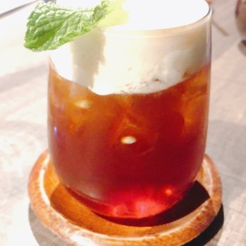 Uluh - Peach oolong - Tea Rooms Near Me - New York, New York Uluh - Peach oolong - Tea Rooms Near Me - New York, New York
