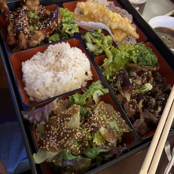 Yanagi Sushi - Combination - Sushi Bars Near Me - Northridge, California Yanagi Sushi - Combination - Sushi Bars Near Me - Northridge, California