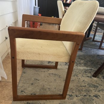 Pablo's Upholstery - side - Furniture Reupholstery Near Me - Tampa, Florida Pablo's Upholstery - side - Furniture Reupholstery Near Me - Tampa, Florida