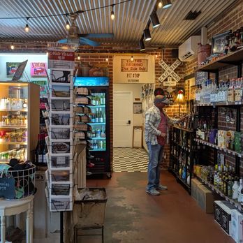 The Station Raw Bar - Seafood Near Me - Apalachicola, Florida