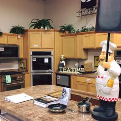 Olum's Appliances - Wide Selection of Appliances including Jenn-Air