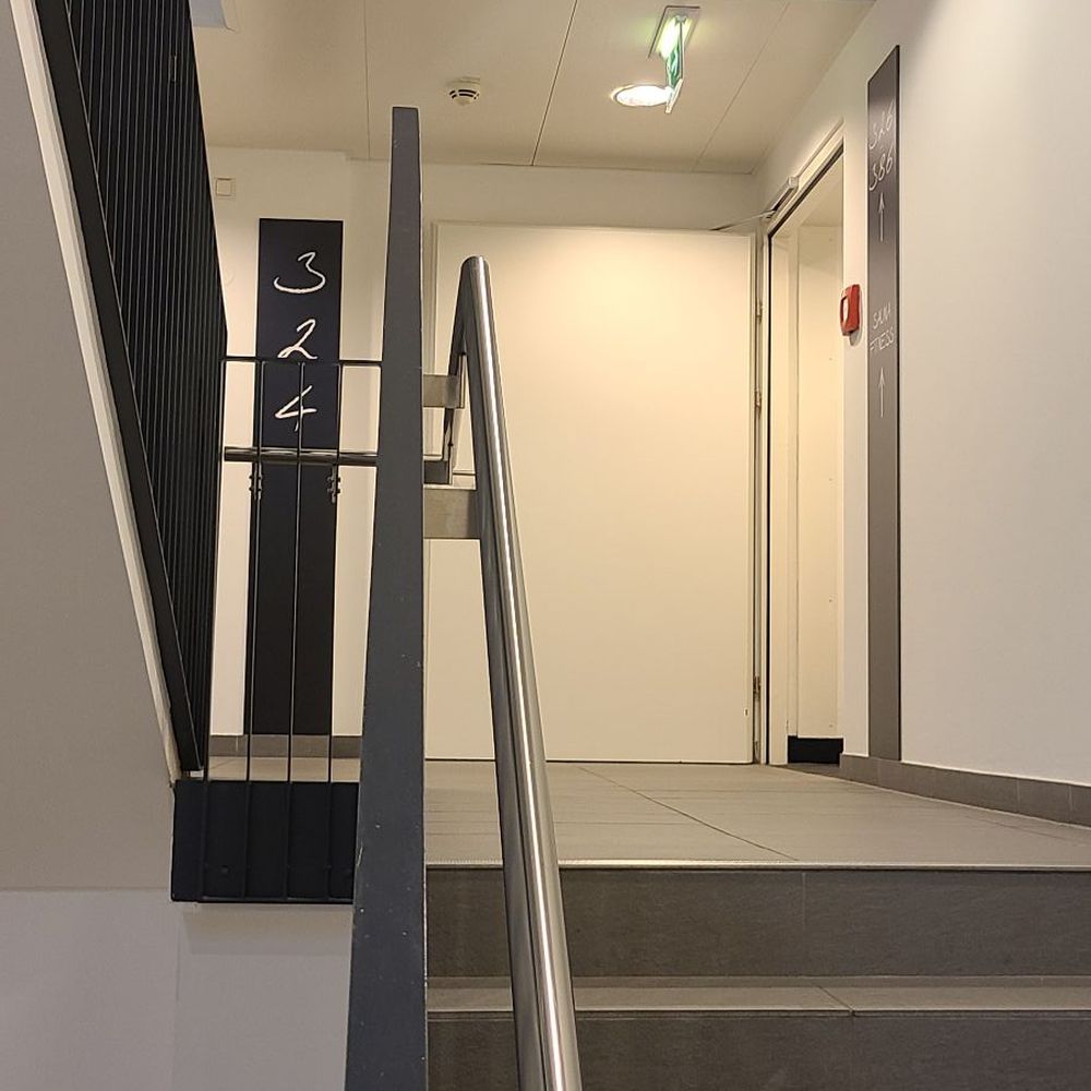 Hotel Zeitgeist Vienna - Great stairway...fresh and open. - Hotels Near Me - Vienna, 9