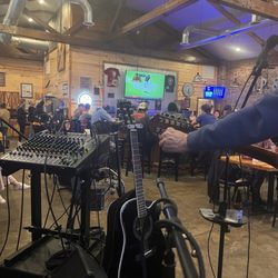 Rushcreek Pub & Grub - Playin with the band! Live music!