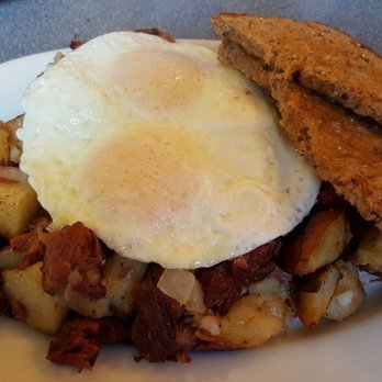 Blue Moose Cafe - Piping hot Corned Beef Hash with Eggs and Toast (8/18/18) - American Near Me - Port Townsend, Washington Blue Moose Cafe - Piping hot Corned Beef Hash with Eggs and Toast (8/18/18) - American Near Me - Port Townsend, Washington