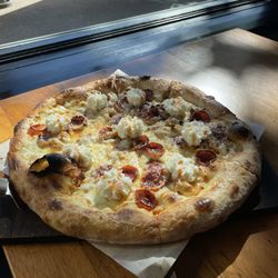 Robin's Nest - Pizza