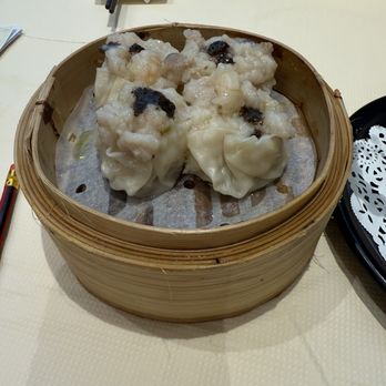 New Mandarin Seafood Restaurant - Dim Sum Near Me - Vancouver, British Columbia