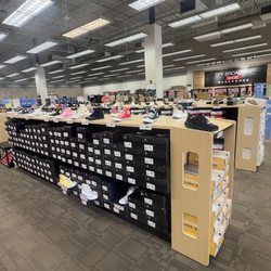 Off Broadway Shoe Warehouse