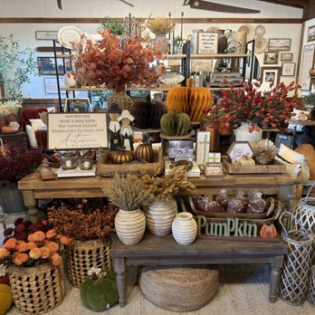 Backwoods & Bling - Home Decor, Florals, and Signs - Accessories Near Me - Goliad, Texas