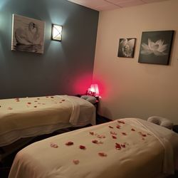 Hand & Stone Massage and Facial Spa