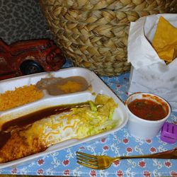 Las Lupitas Mexican Restaurant - I threw the salsa on top of my enchilada and it totally brightend up this dish even more,soooo good!