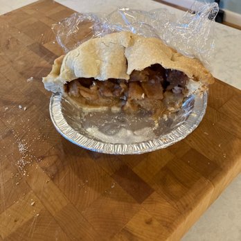 Vermont Apple Pie Bakery - Small apple pie - Bakeries Near Me - Proctorsville, Vermont Vermont Apple Pie Bakery - Small apple pie - Bakeries Near Me - Proctorsville, Vermont