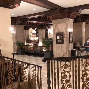 The Peabody Memphis - Mezzanine level - Hotels Near Me - Memphis, Tennessee