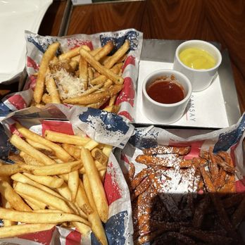 Gordon Ramsay Burger Las Vegas - Fries - Burgers Near Me - Las Vegas, Nevada Gordon Ramsay Burger Las Vegas - Fries - Burgers Near Me - Las Vegas, Nevada