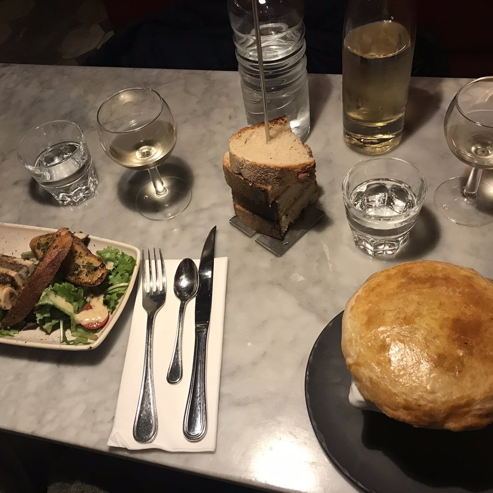 Fiston - French onion soup and bone marrow - French Near Me - Lyon, 69 Fiston - French onion soup and bone marrow - French Near Me - Lyon, 69