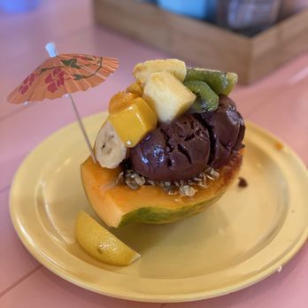 Cafe Morey's - Mix Fruits Boat, really good! - American Near Me - Honolulu, Hawaii Cafe Morey's - Mix Fruits Boat, really good! - American Near Me - Honolulu, Hawaii