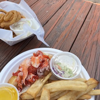Hernando Beach Tropical Grille - Lobster Roll - American Near Me - Hernando Beach, Florida
