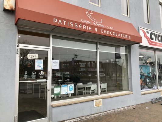 Cho-Kwok-Lat Markham by null