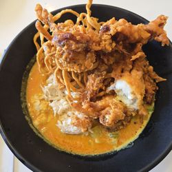 Kao Hom - Khao soi with soft shell crab