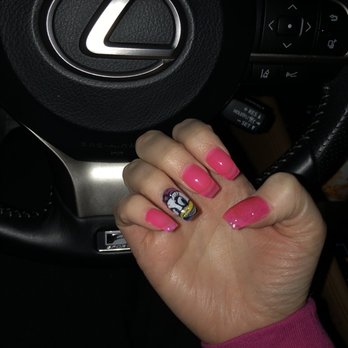 Lush Nail Bar - Daisy Duck Hans painted - Nail Salons Near Me - Raleigh, North Carolina Lush Nail Bar - Daisy Duck Hans painted - Nail Salons Near Me - Raleigh, North Carolina