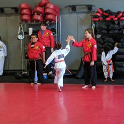 RHAMMA Krav Maga - Kids supporting each other!