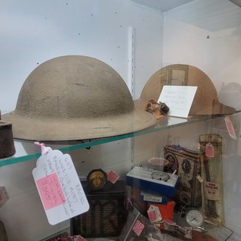 Escondido Antique Mall - hats - Antiques Near Me - Escondido, California