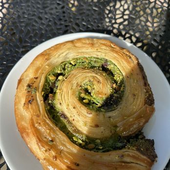 Verzenay - Pistachio escargot - Desserts Near Me - Chicago, Illinois Verzenay - Pistachio escargot - Desserts Near Me - Chicago, Illinois