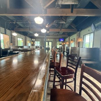 Rotolo's Pizzeria - Empty. Seated at the bar - Italian Near Me - Walker, Louisiana