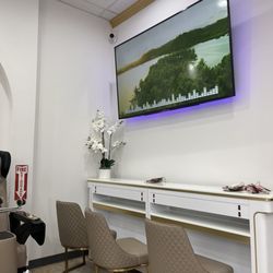 Natural Nails & Spa