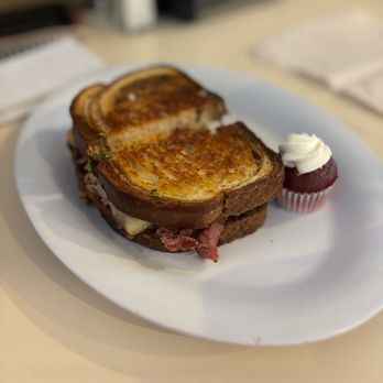 Sassy's Cafe & Bakery - The mighty Reuben - Bakeries Near Me - Mesa, Arizona
