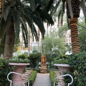 Flamingo Las Vegas - 11.29.19 Bugsy Siegel Monument - Hotels Near Me - Las Vegas, Nevada Flamingo Las Vegas - 11.29.19 Bugsy Siegel Monument - Hotels Near Me - Las Vegas, Nevada