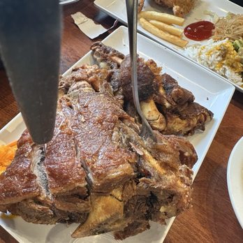 Max’s Restaurant - Chicago - Filipino Near Me - Chicago, Illinois