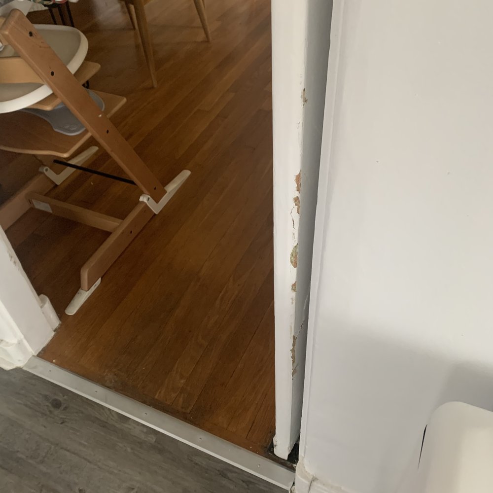 Damages to the door Damages to the door