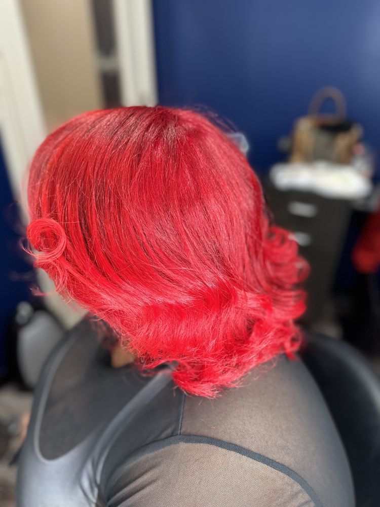 Crowned Hair Bar Logo