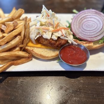 Taphouse Grille - Buttermilk Chicken Sandwich - New American Near Me - Hackettstown, New Jersey