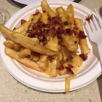 Kelly's Roast Beef - Cheese fries - Sandwiches Near Me - Medford, Massachusetts